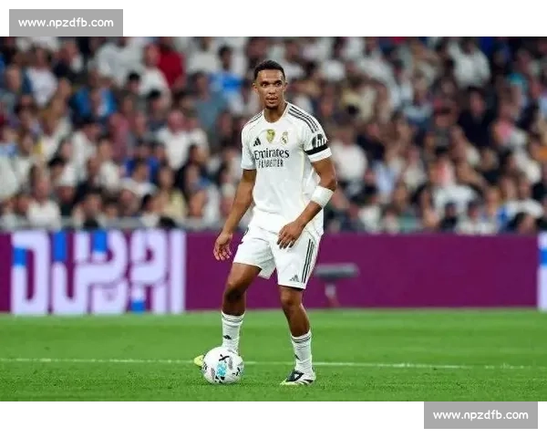 阿诺德揭秘皇马更衣室新生态：贝林在场时队友自动切换英语模式