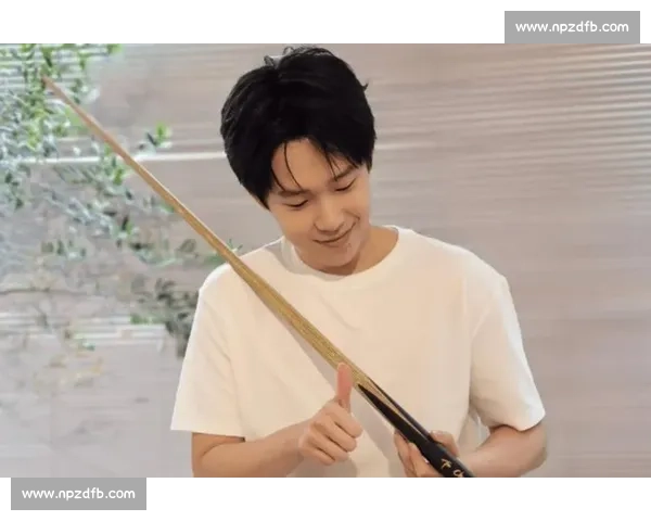 王楚钦追星天花板！奥沙利文亲签球杆 + 手写寄语，跨项目双向奔赴引热议